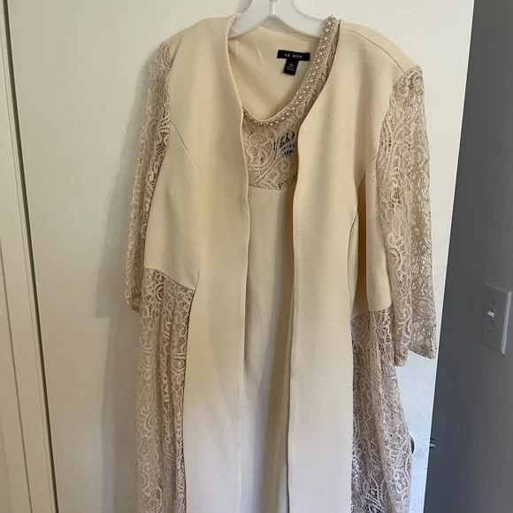 David's Bridal | Dresses | Davids Bridal Cream Mother Of The Bridegroom  Dress 4w | Poshmark